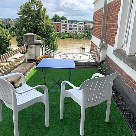 Vue Sur Meuse 3* Namen